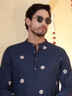 anouk-men-cotton-ethnic-motifs-thread-work-kurta-1.jpg