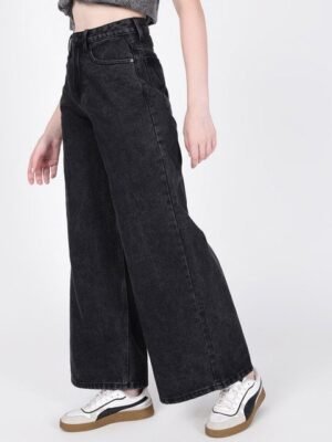 bene-kleed-women-wide-leg-high-rise-light-fade-jeans-1.jpg