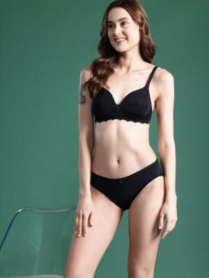 DressBerry Lightly Padded Lingerie Set with Lace Detail