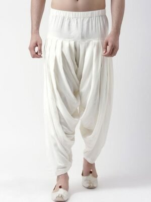 KISAH Men Loose-Fit Patiala