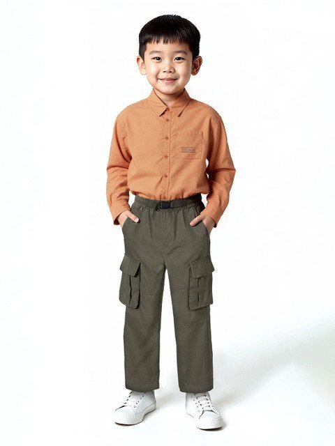 max Boys Regular Fit Mid-Rise Cargos Trousers