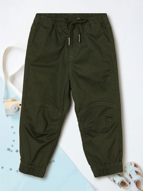 max Boys Solid Jogger Mid-Rise Trousers