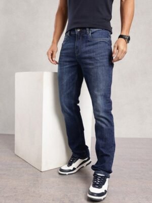 Nautica Men Straight Fit Mid-Rise Light Fade Stretchable Jeans