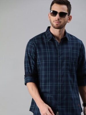 Roadster Men Navy Blue Checked Pure Cotton Casual Shirt