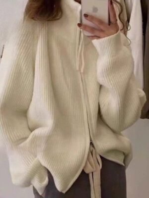 stylecast-women-striped-cardigan-1.jpg