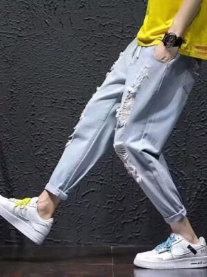 the-roadster-lifstyle-co-men-regular-fit-mid-rise-heavy-faded-jeans-1.jpg