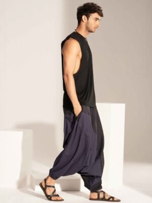 the-veshti-company-men-colourblocked-pure-cotton-pleated-ankle-length-harem-1.jpg