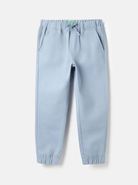 United Colors of Benetton Boys Mid-Rise Jogger Fit Trousers