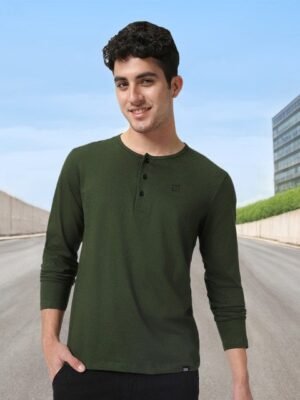 Urbano Fashion Men Olive Green Solid Henley Neck Pure Cotton Slim Fit T-shirt