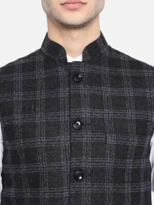 vastraa-fusion-men-black-grey-checked-woven-nehru-jacket-1.jpg