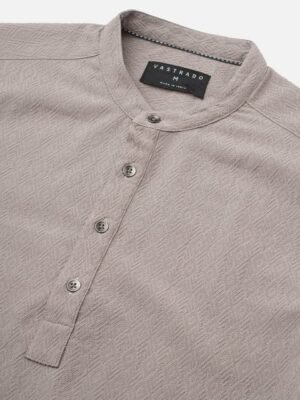vastrado-men-grey-diamond-weave-textured-kurta-1.jpg