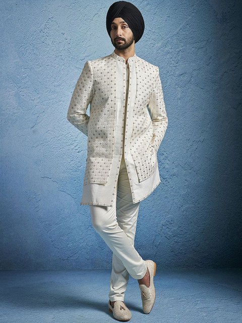 VASTRAMAY Men Embroidered Slim-Fit Sherwani Set